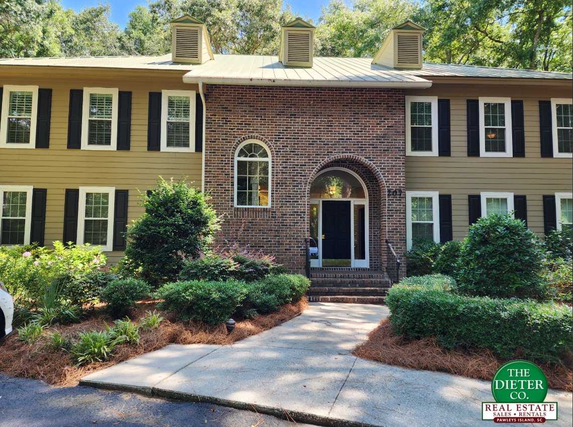 Long Term Rental 207 Golden Bear Unit 2